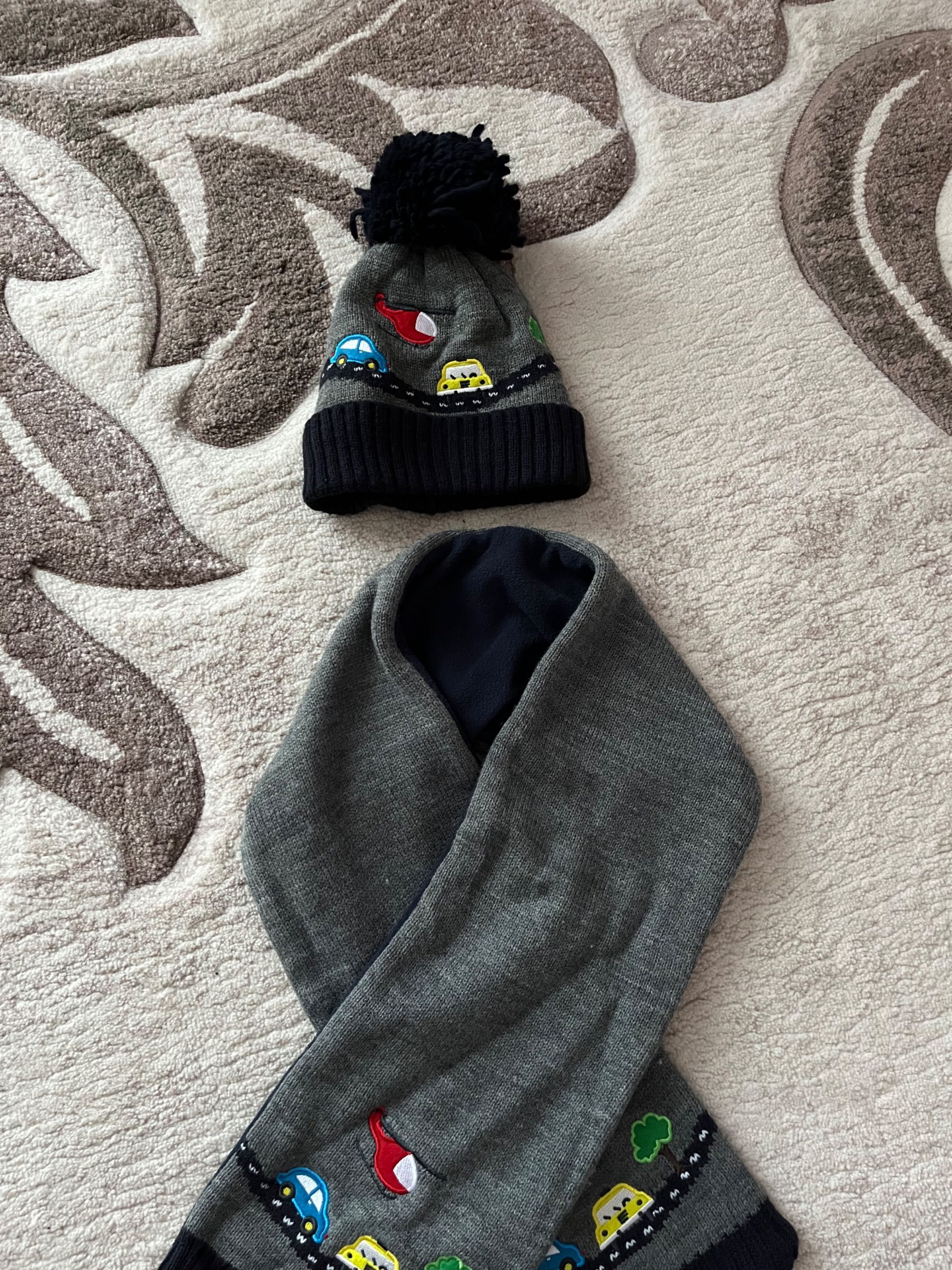 Шапочка і шарфик для хлопчика 2-4 роки