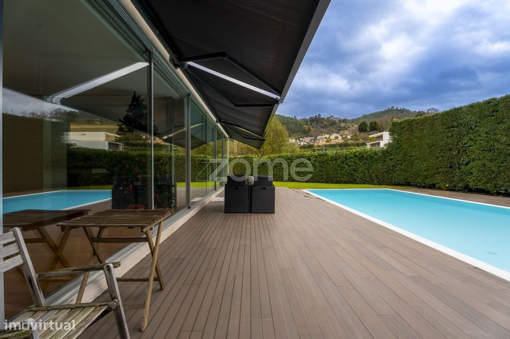 Villa Térrea T4 de luxo com piscina e jardim em Braga (S.Pedro D'Es...