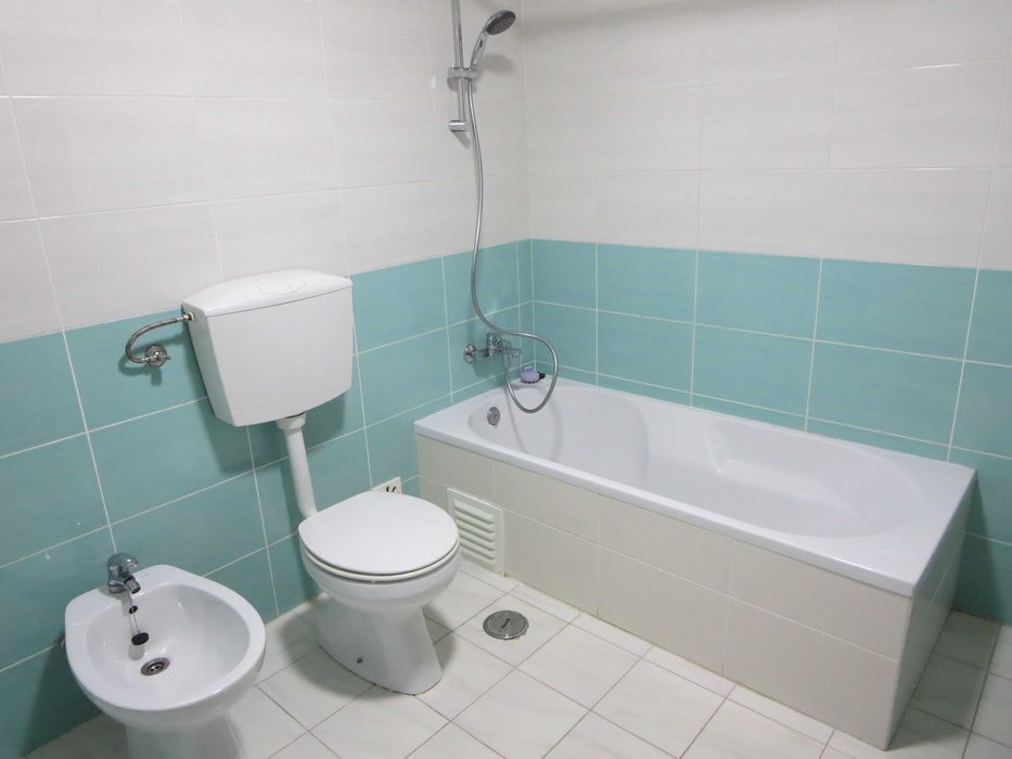 T2 Faro - central com muita luz e boas áreas