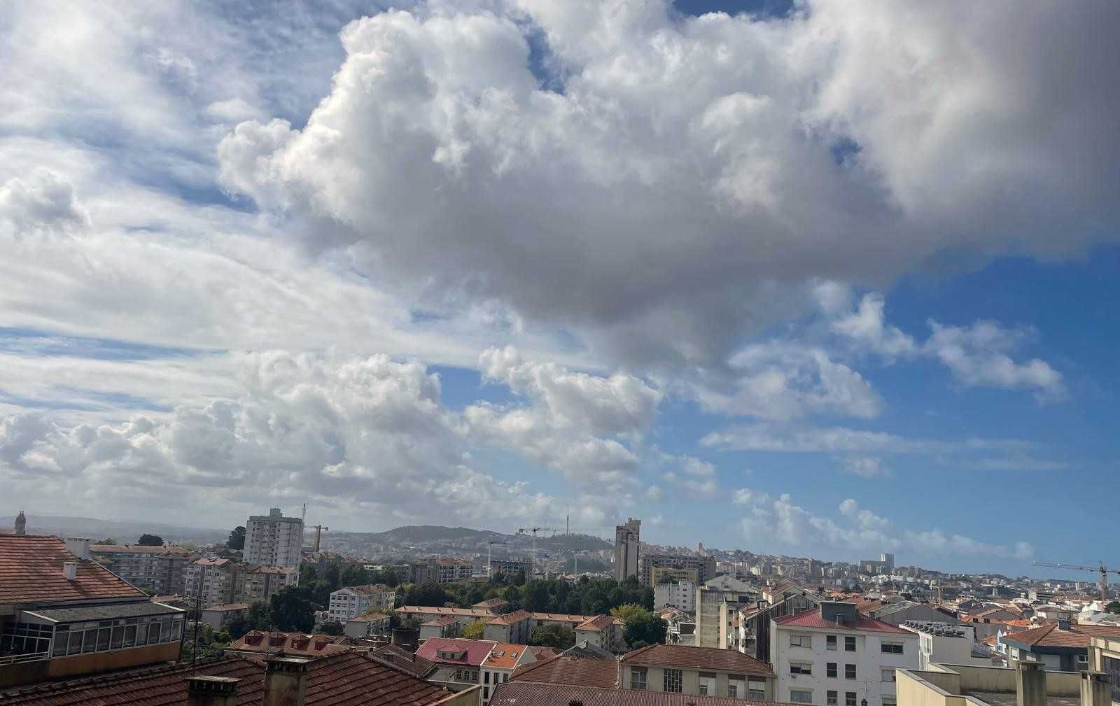 T2+1 à Praça Rainha D. Amélia (Bonfim, Porto)