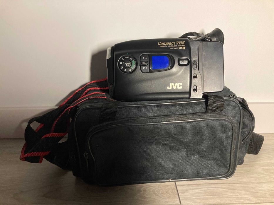 Kamera JVC GR-AX350 VHS Compact z torbą – zestaw