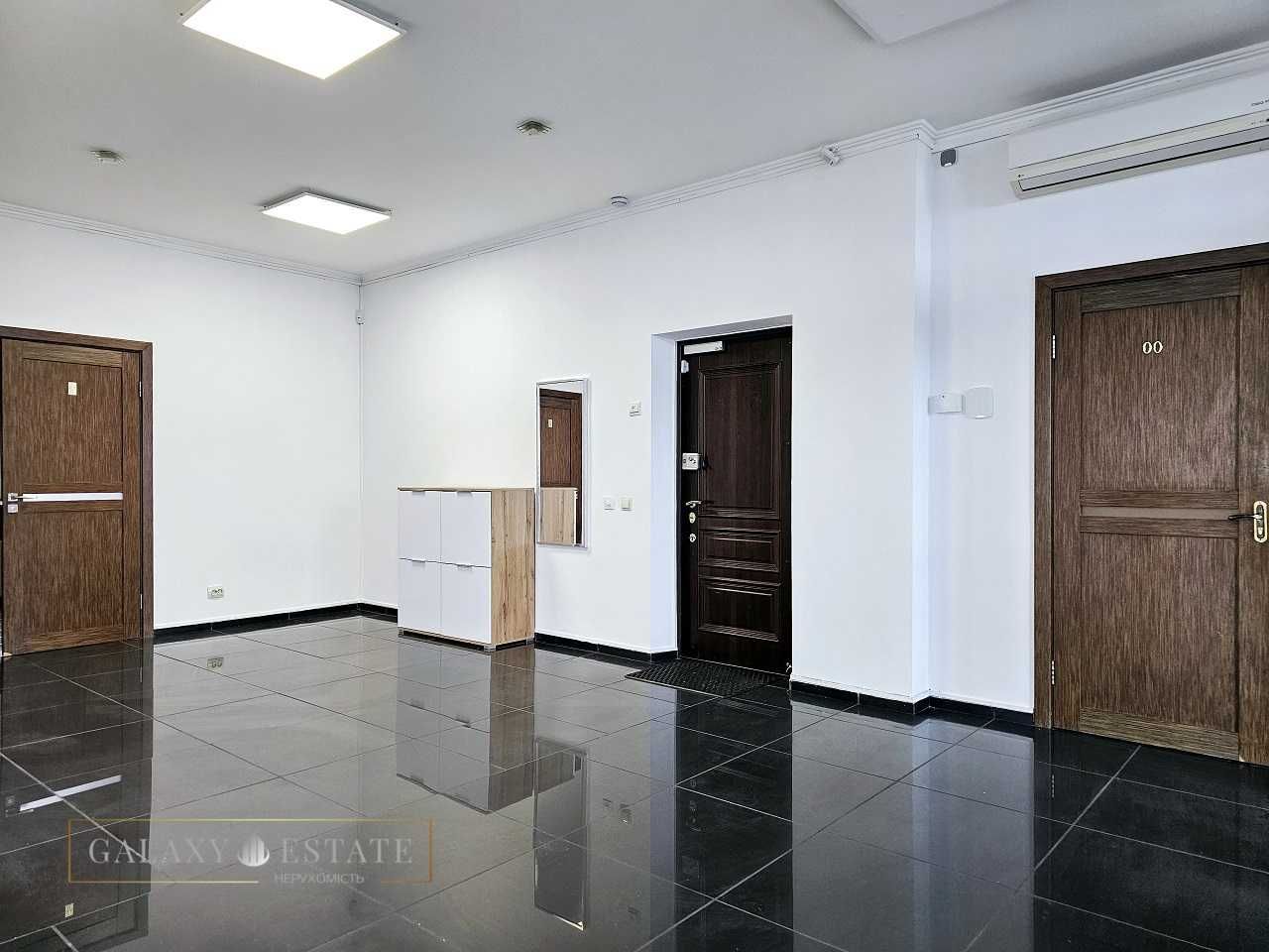 Оренда, Офіс закритого типу 292м²,вул.Раїси Окіпної 10а,м. Лівобережна