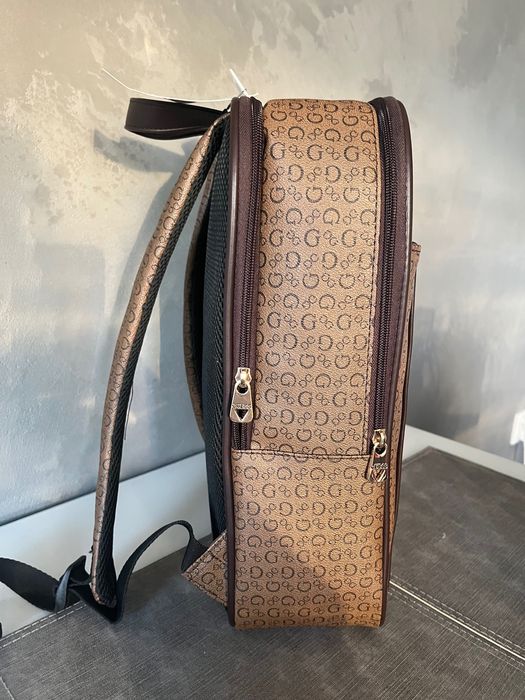 Plecak Guess premium duży rozmiar na laptopa tablet