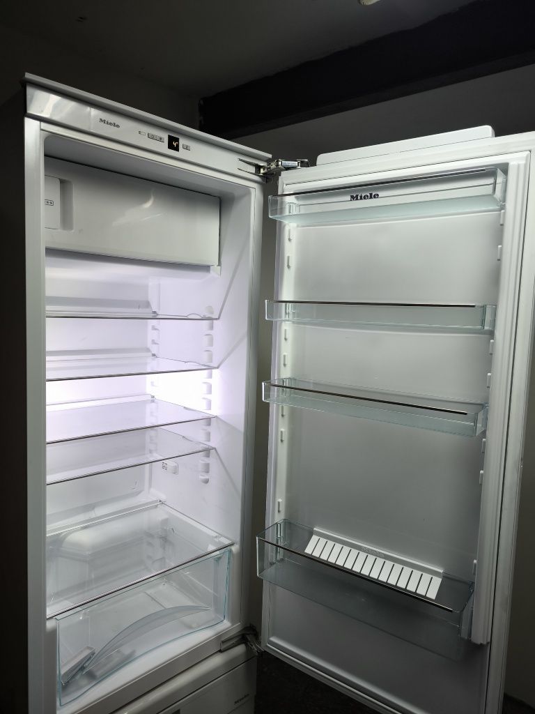 Lodówka do zabudowy 122 cm Miele K 34243 iF