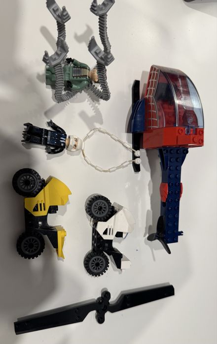 Lego set 4858 Doc Ock's Crime Spree