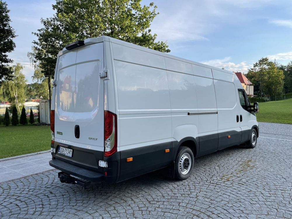 Wynajem Bus Iveco Daily 180 koni