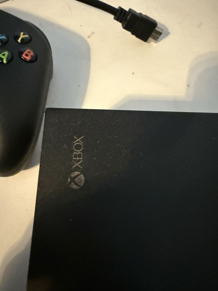 Konsola Xbox one X 1tb +kontroler z wada