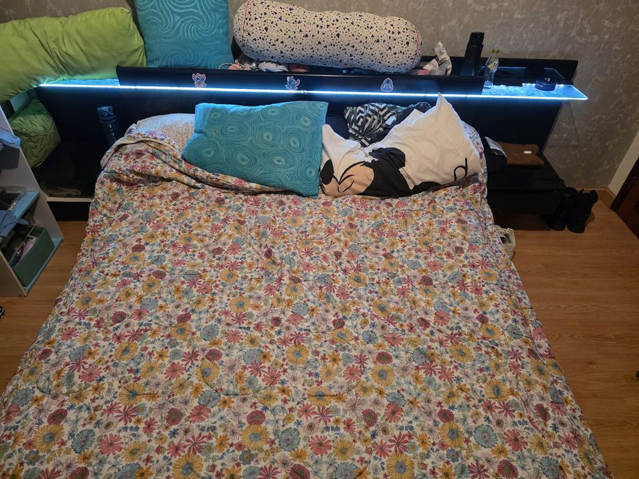 Cama de casal com colchao