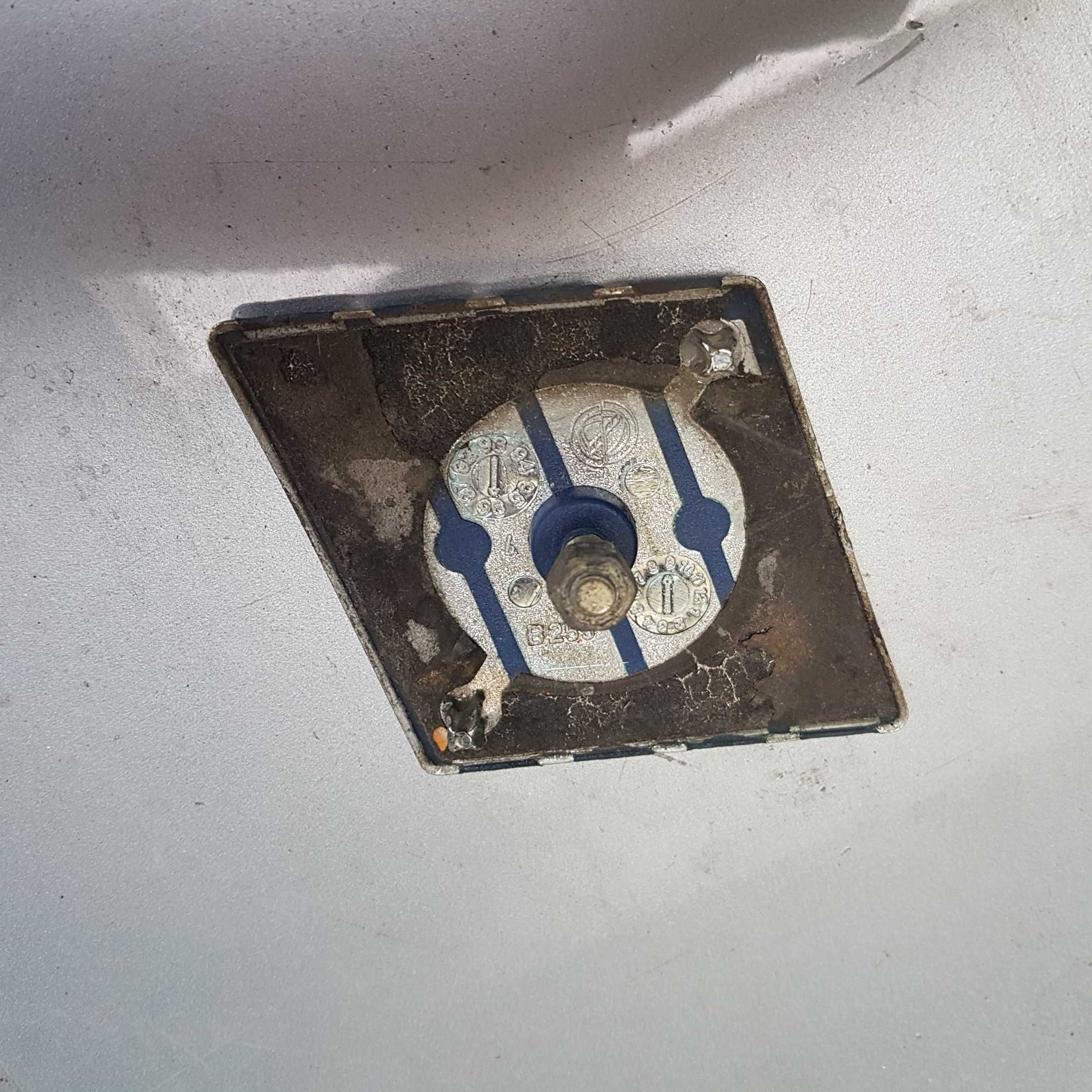 logo emblemat znaczek nakładka kierownicy cinQuecento fiat 126p maluch