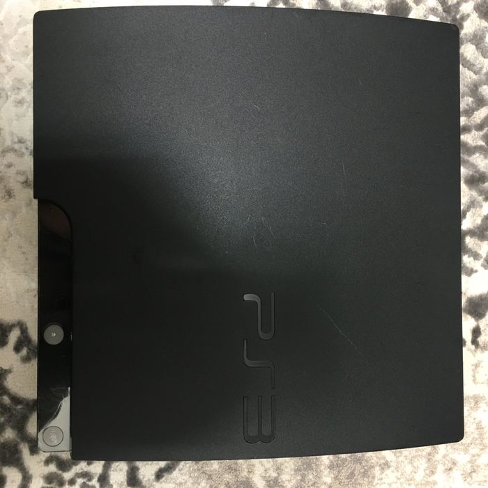 PS3 Slim 111 gb.