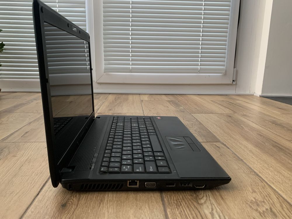 Lenovo g 565 екран 15.6/ddr3 8gb/120 ssd/150hdd/ati Mobility Radeon.