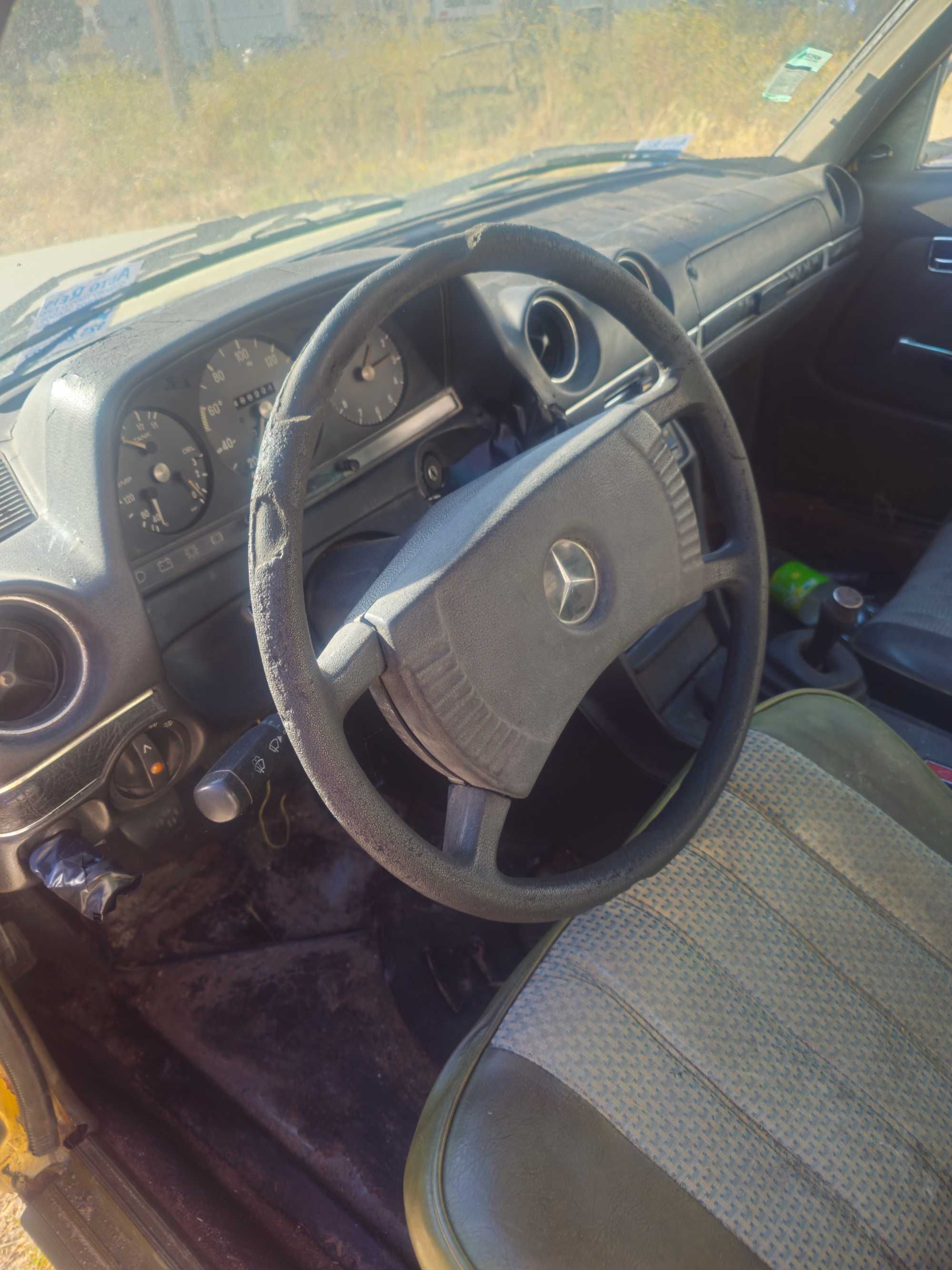 Mercedes W123 300D para peças