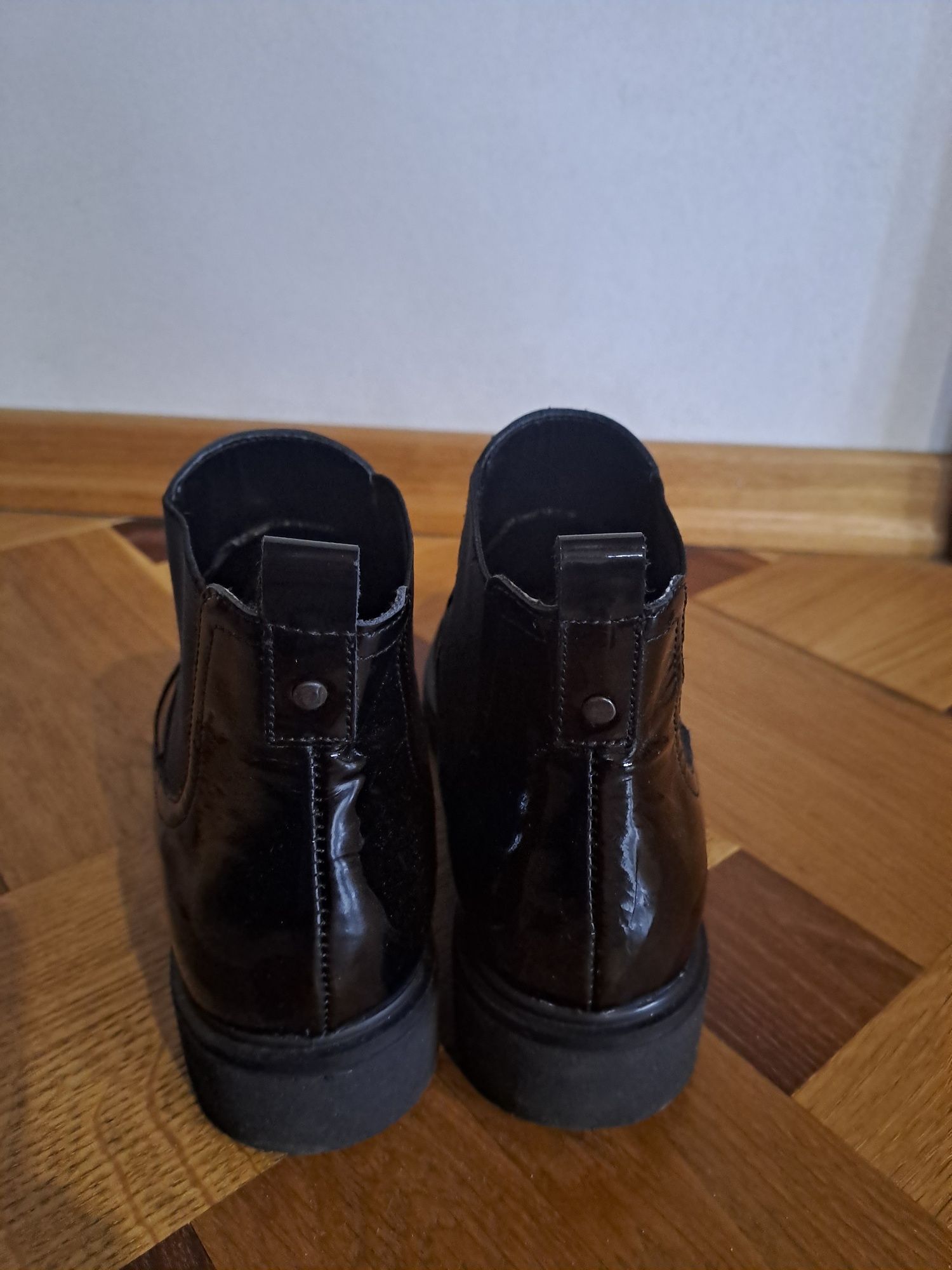 Лакові напівчеревики Clarks 40 розмір