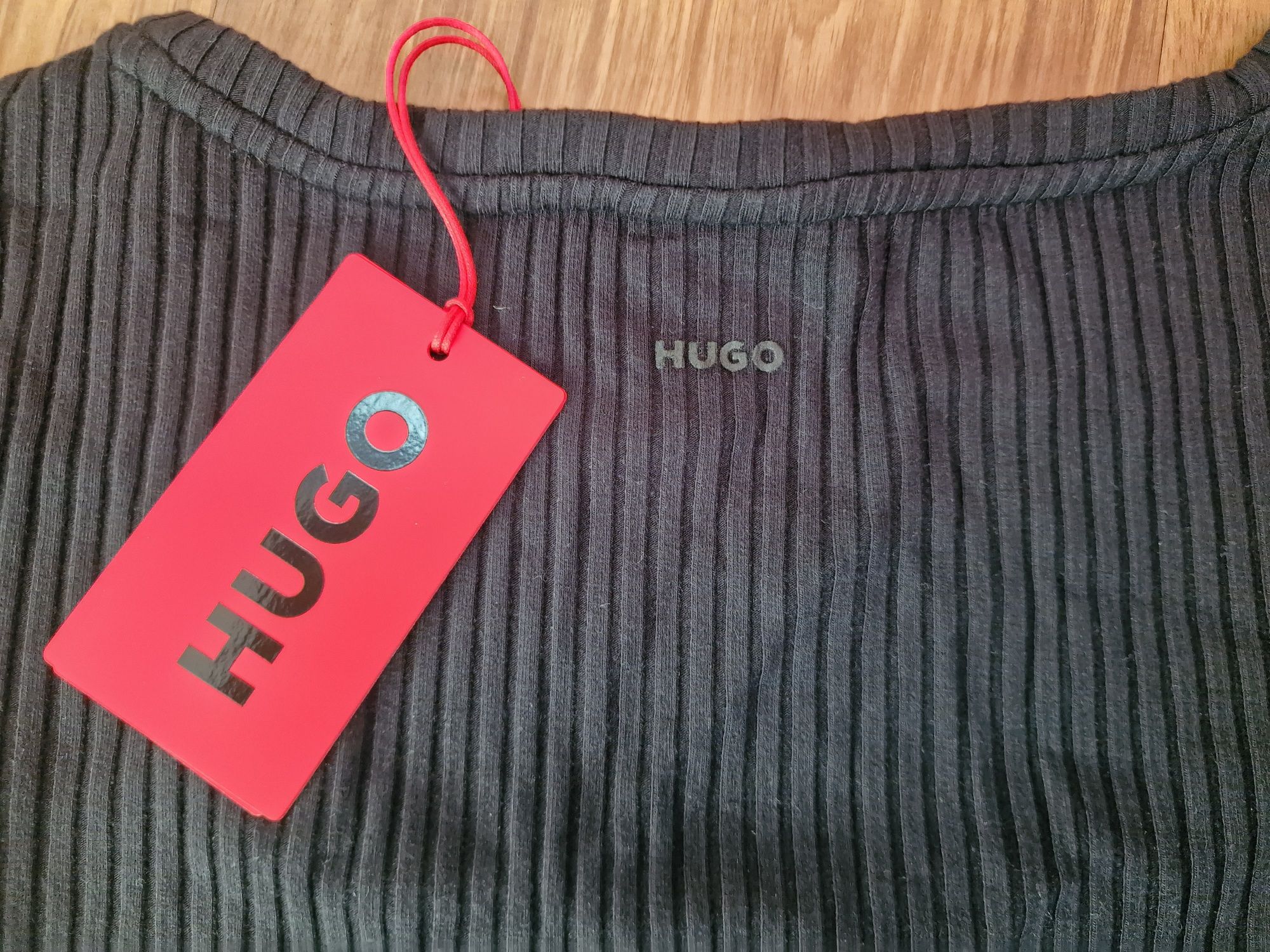 Top Hugo boss *NOVO*