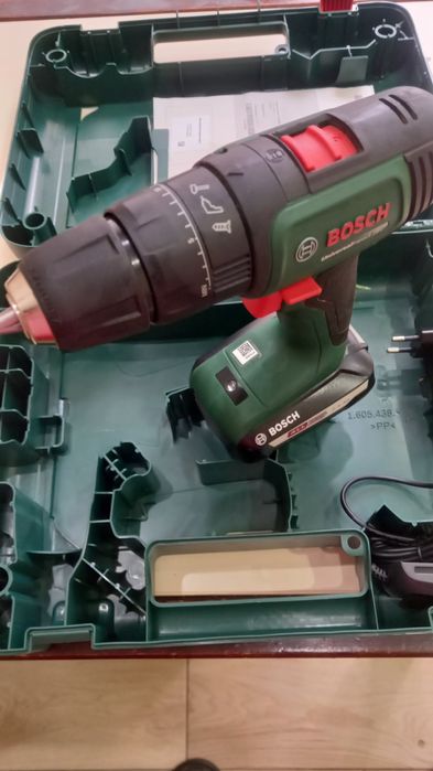 Шуруповерт бош з ударом 18 вольт