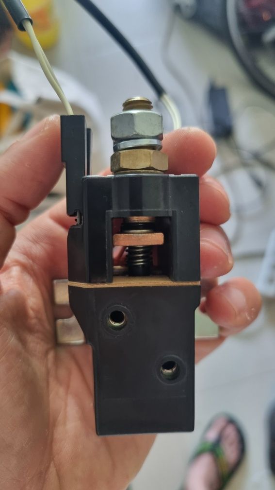 Contactor / relé