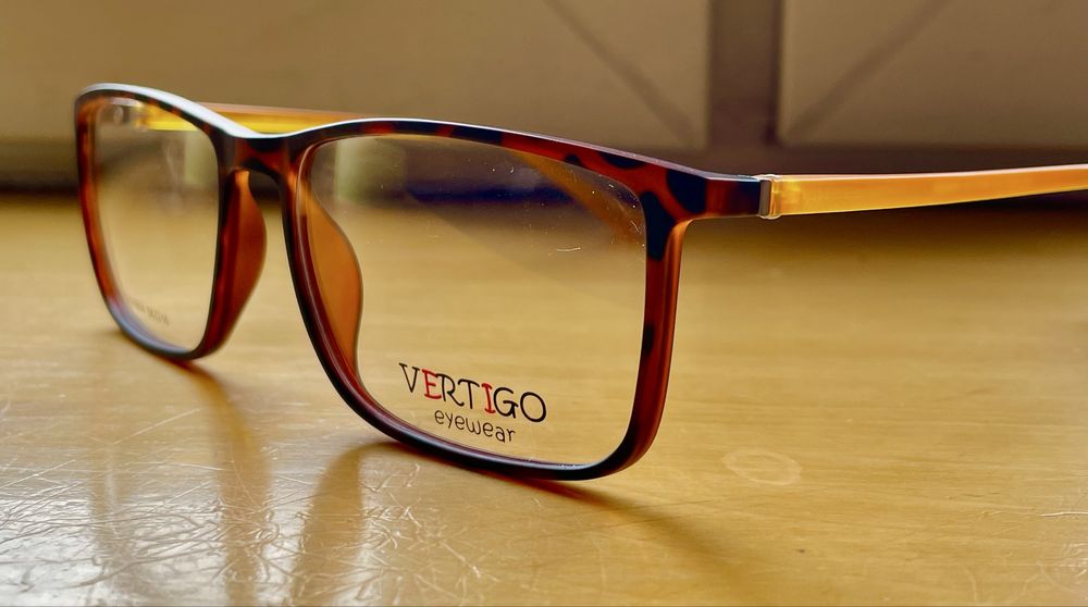 Eleganckie oprawki  VERTIGO Eyewear – wybierz swój idealny model!