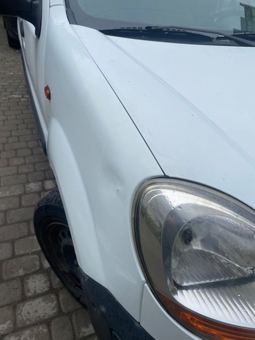 Автомобіль Reno Kengo