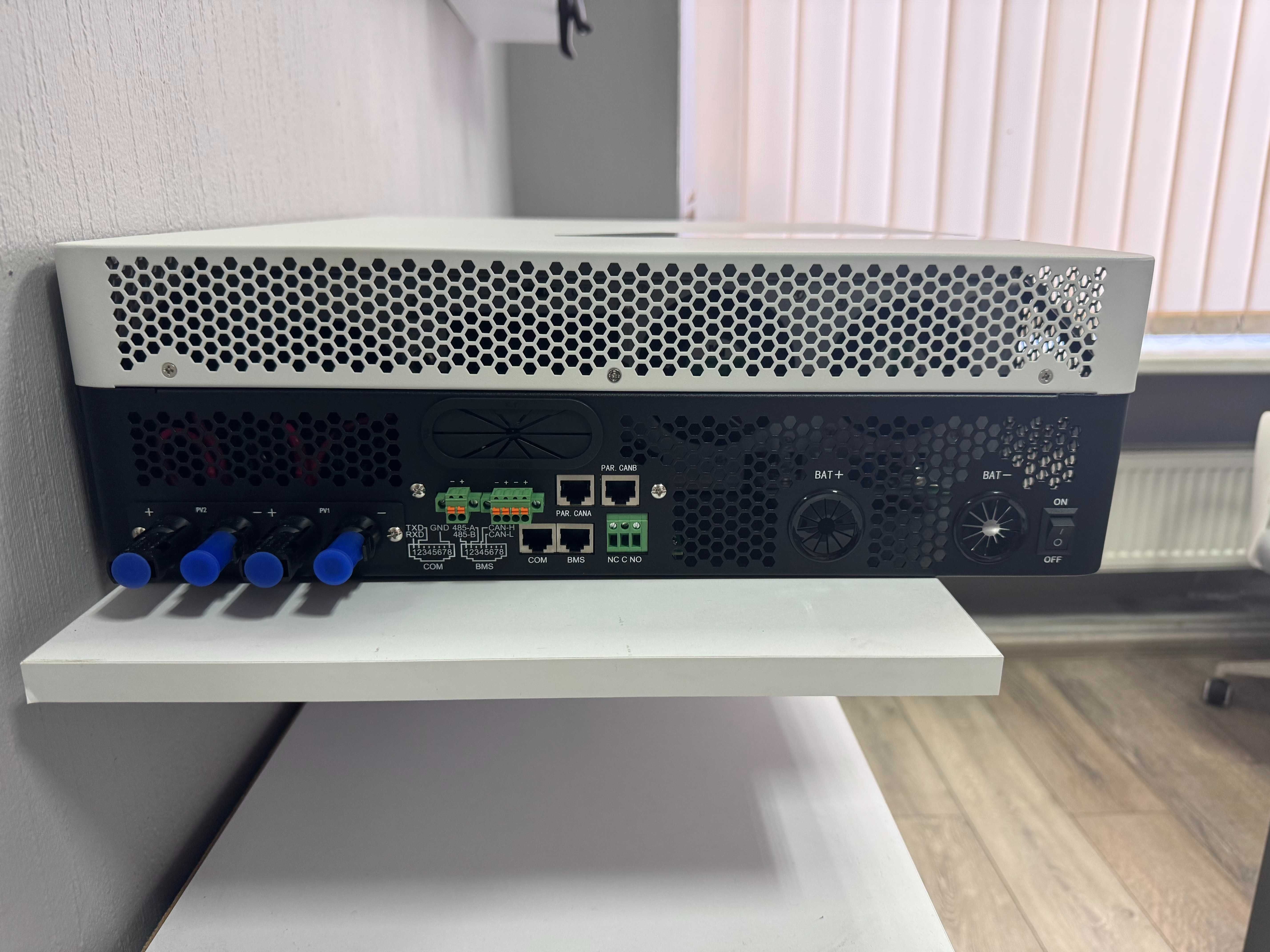 Sorotec REVO HMT 8KW/48V Інвертор гібридний 8KW