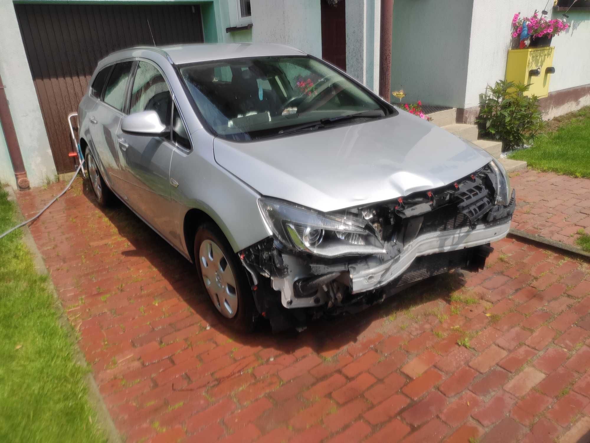 Opel Astra J Kombi 1.7 CDTI wersja Cosmo