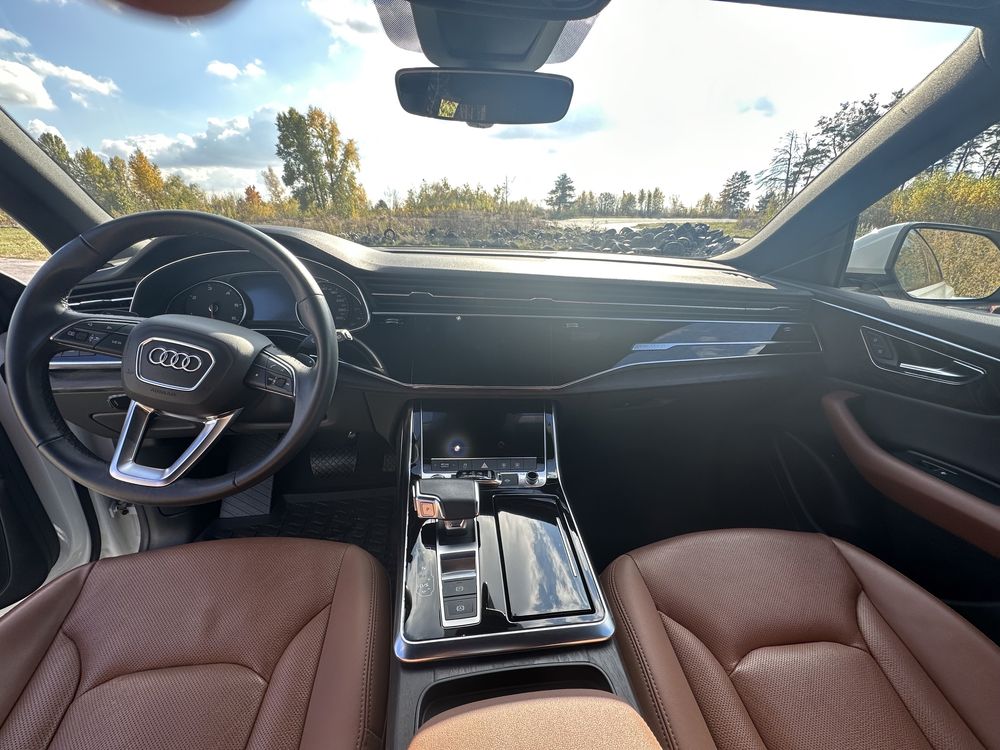 Audi Q8 2021 офіційне авто
