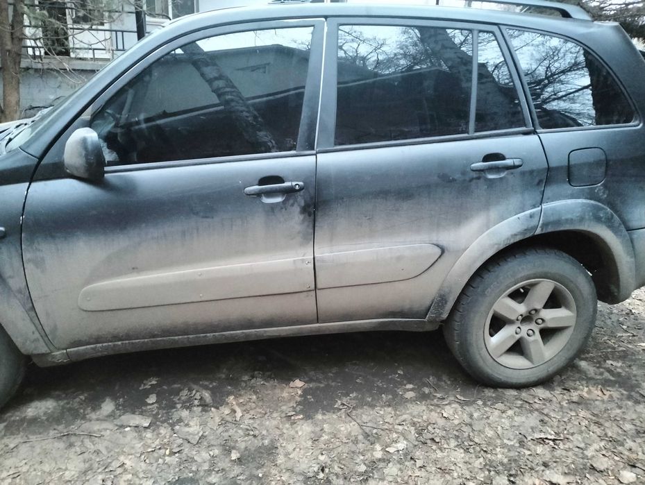 Продам автомобіль Toyota Rav 4