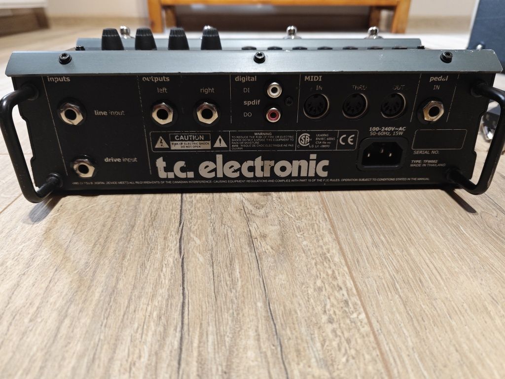 Analogowy procesor gitarowy T.C.Electronic Nova System