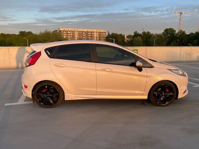 Ford Fiesta ST    200 KM     2016