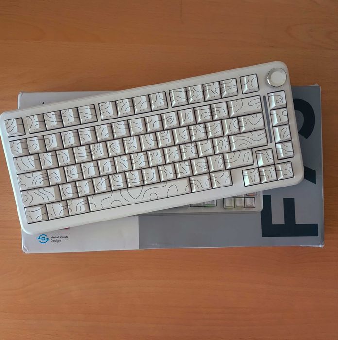 Teclado Gamer FreeWolf F75