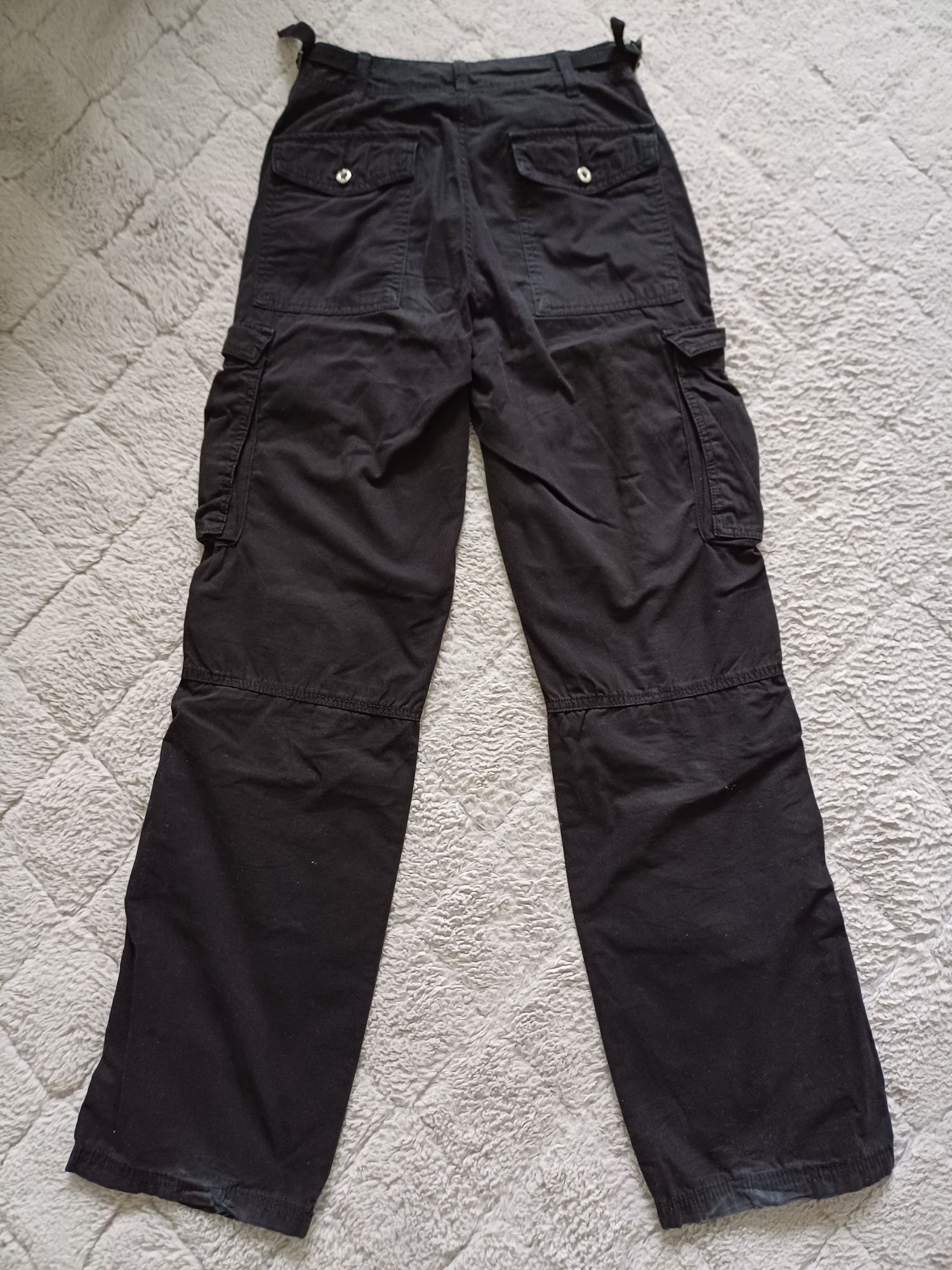 Spodnie cargo Bershka
