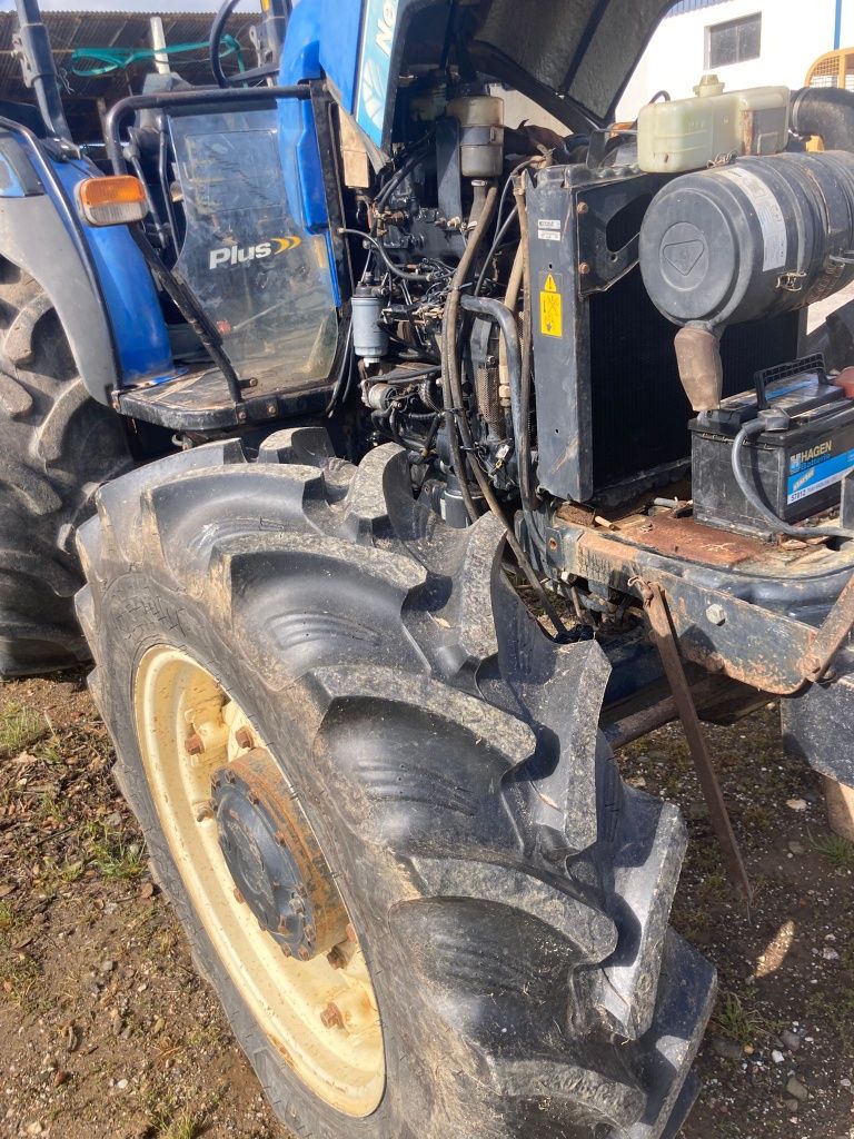 Trator New Holland TD 90 4x4 (Abril 2008)
