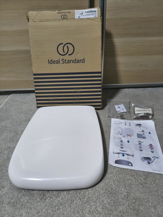 Deska sedesowa wolnoopadająca marki Ideal Standard