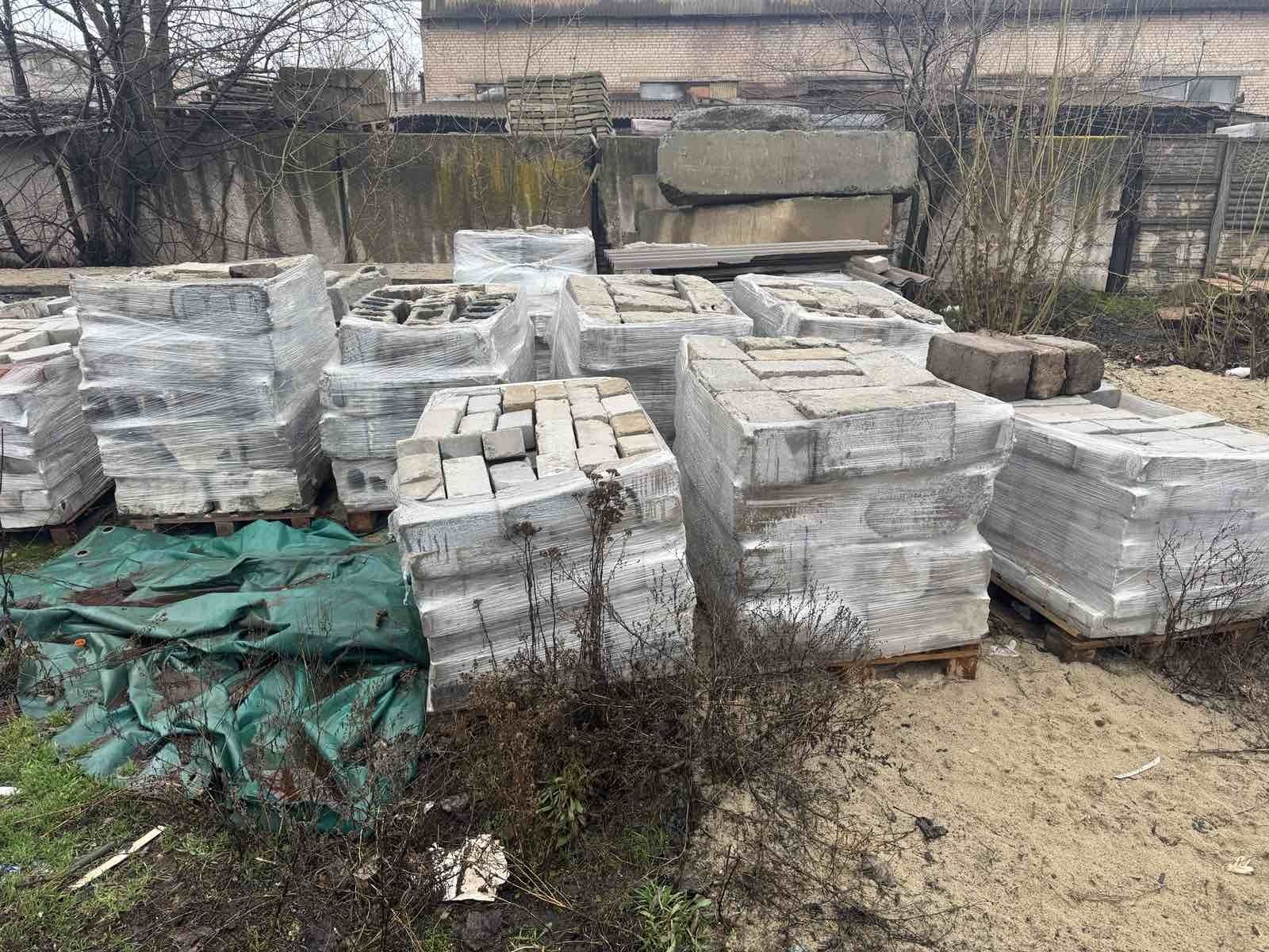 Кирпич,шлакоблок и много всего