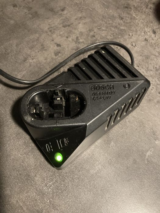 Ładowarka elektronarzędzi Bosch