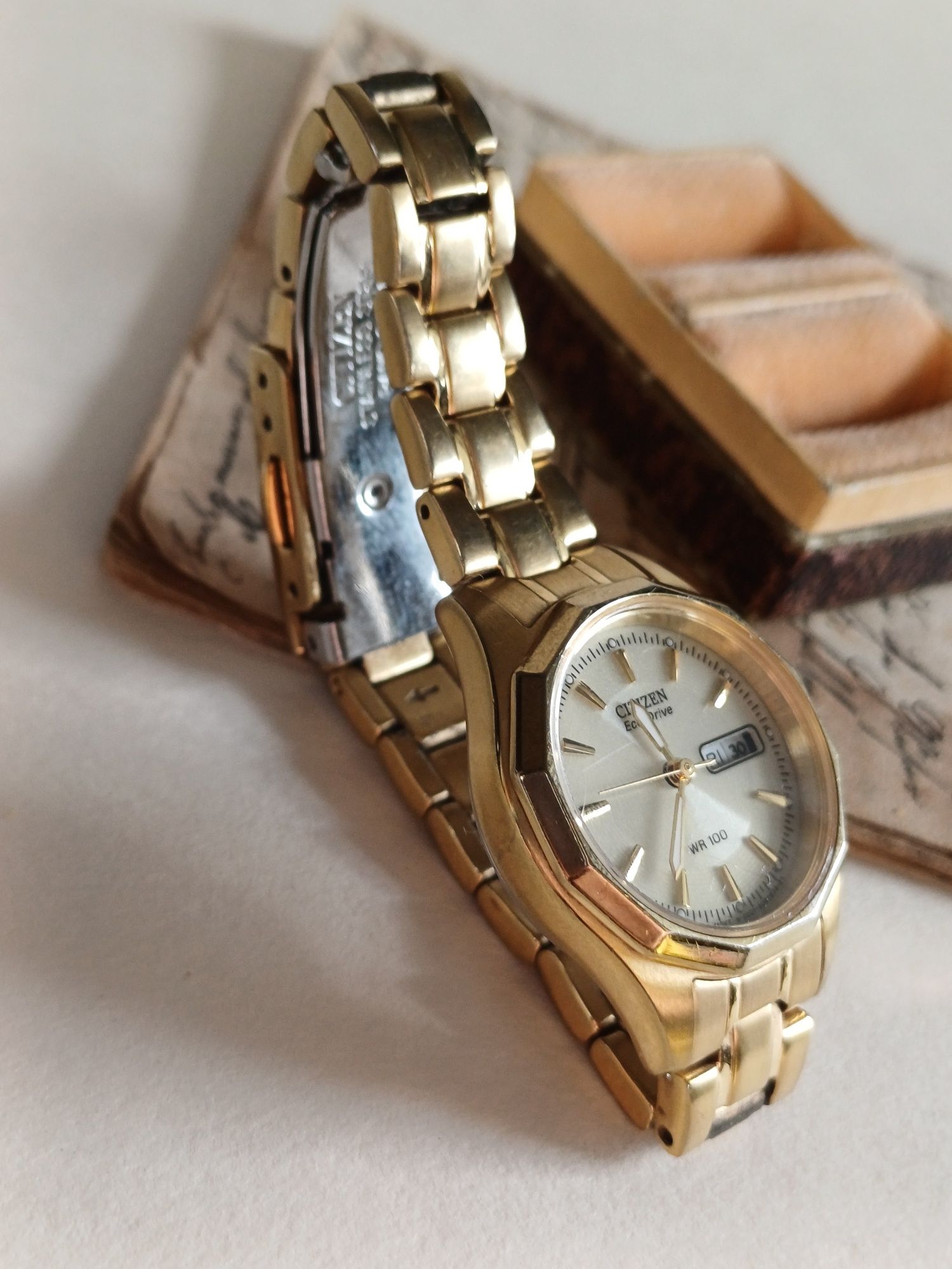 Citizen Eco Drive wr 100 zegarek akumulator słoneczny naręczny