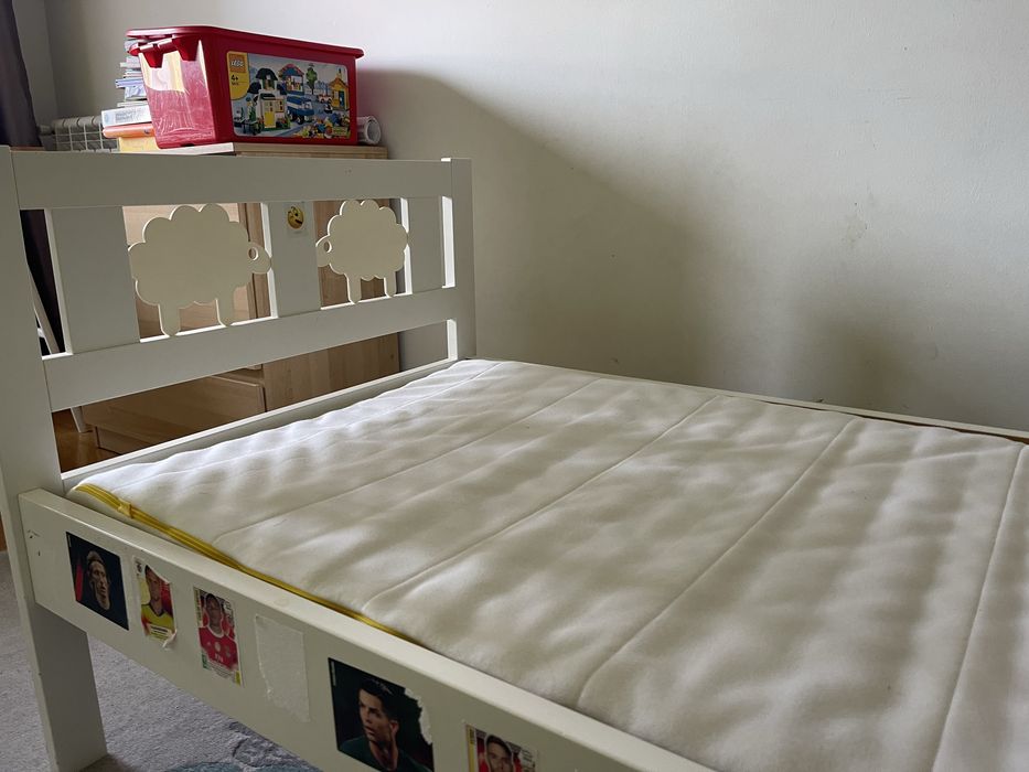 2 camas Ikea KRITTER + 2 colchões
