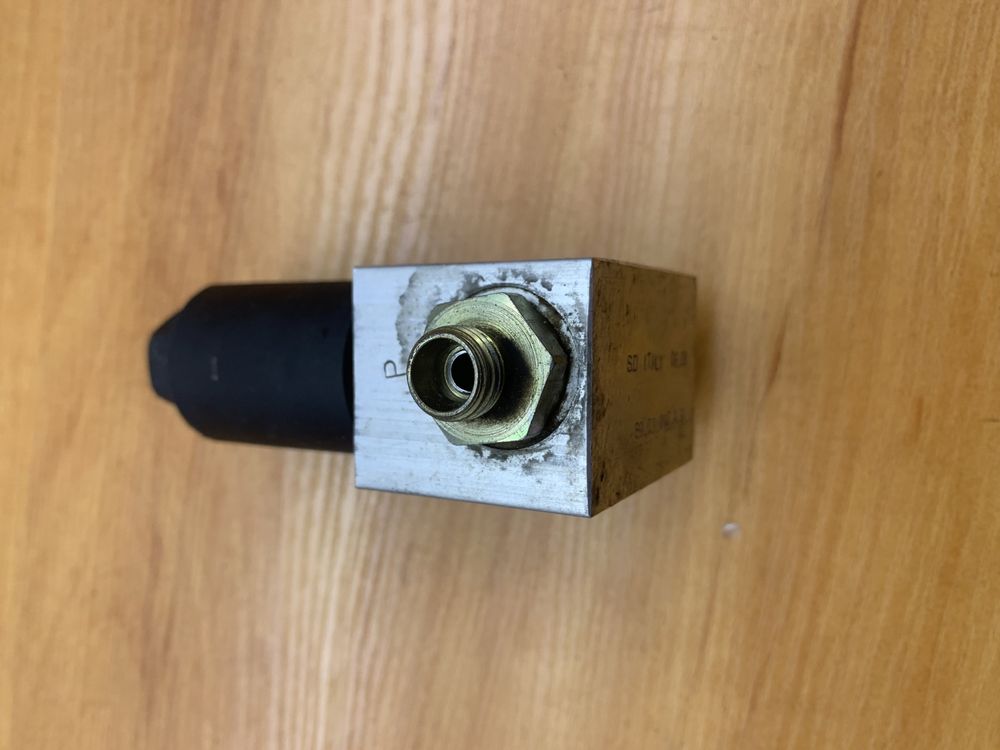 Elektrozawór hydrauliczny DANFOSS 171145