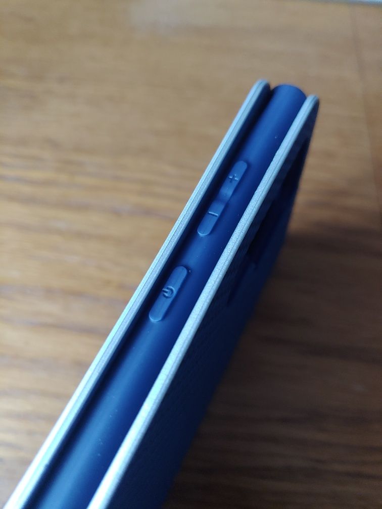 Kabura futerał LUNA Book Carbon do SAMSUNG S22 Ultra niebieska