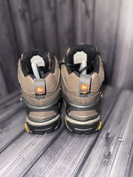 Черевики MERRELL 'Outland Mid' Waterproof/р.37