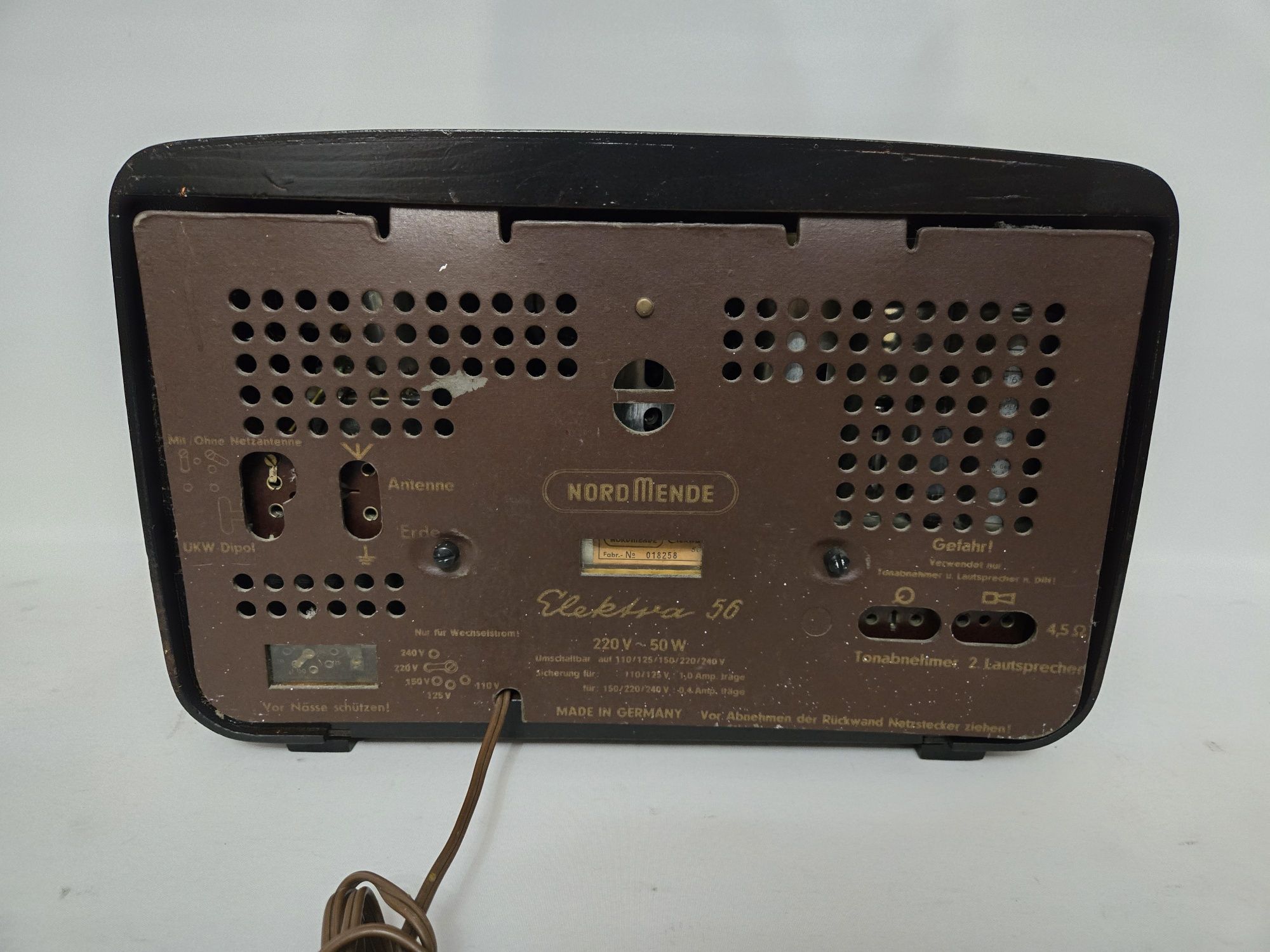 Rádio antigo reparado Nordmende