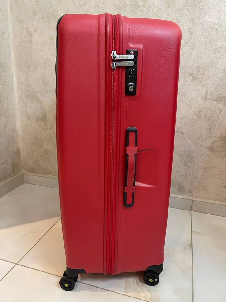 Велика Валіза !!! American Tourister !!!