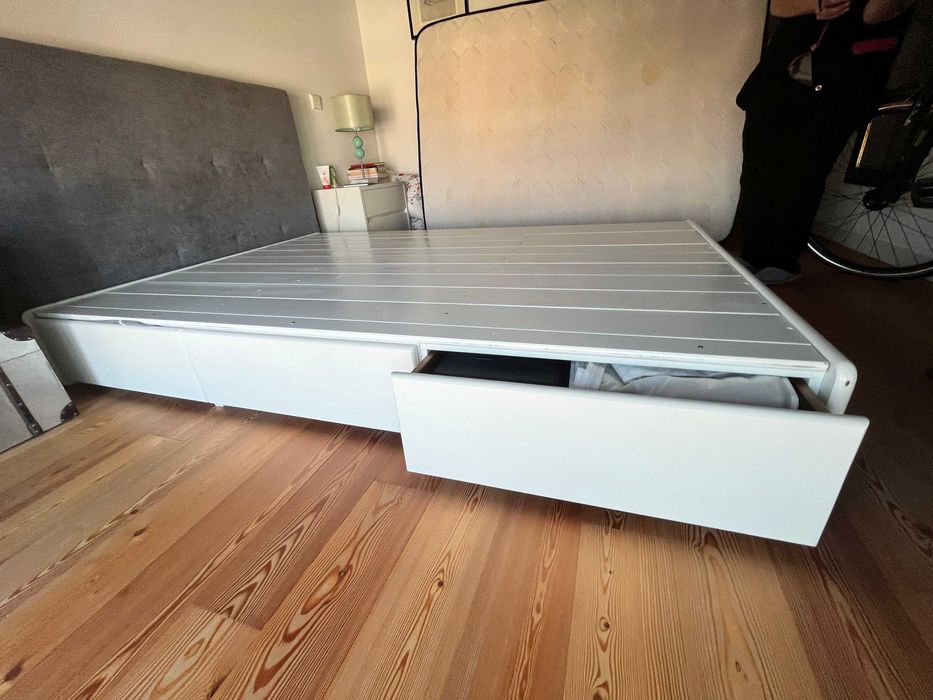 cama casal 140*200 com arrumação e cabeceira