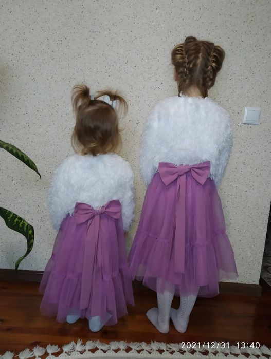 Дитячі сукні пишні