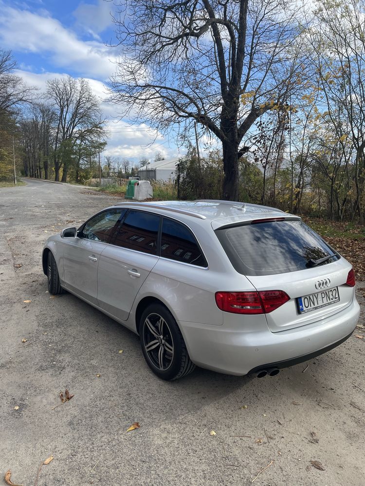 Audi A4 B8 2,0tdi LED xenon navi