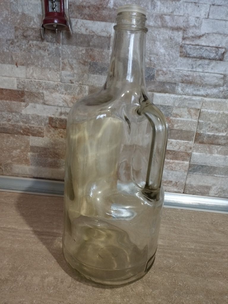 Винтаж СССР бутыль с ручкой и крышкой, 1,75 л *Украинская с перцем*