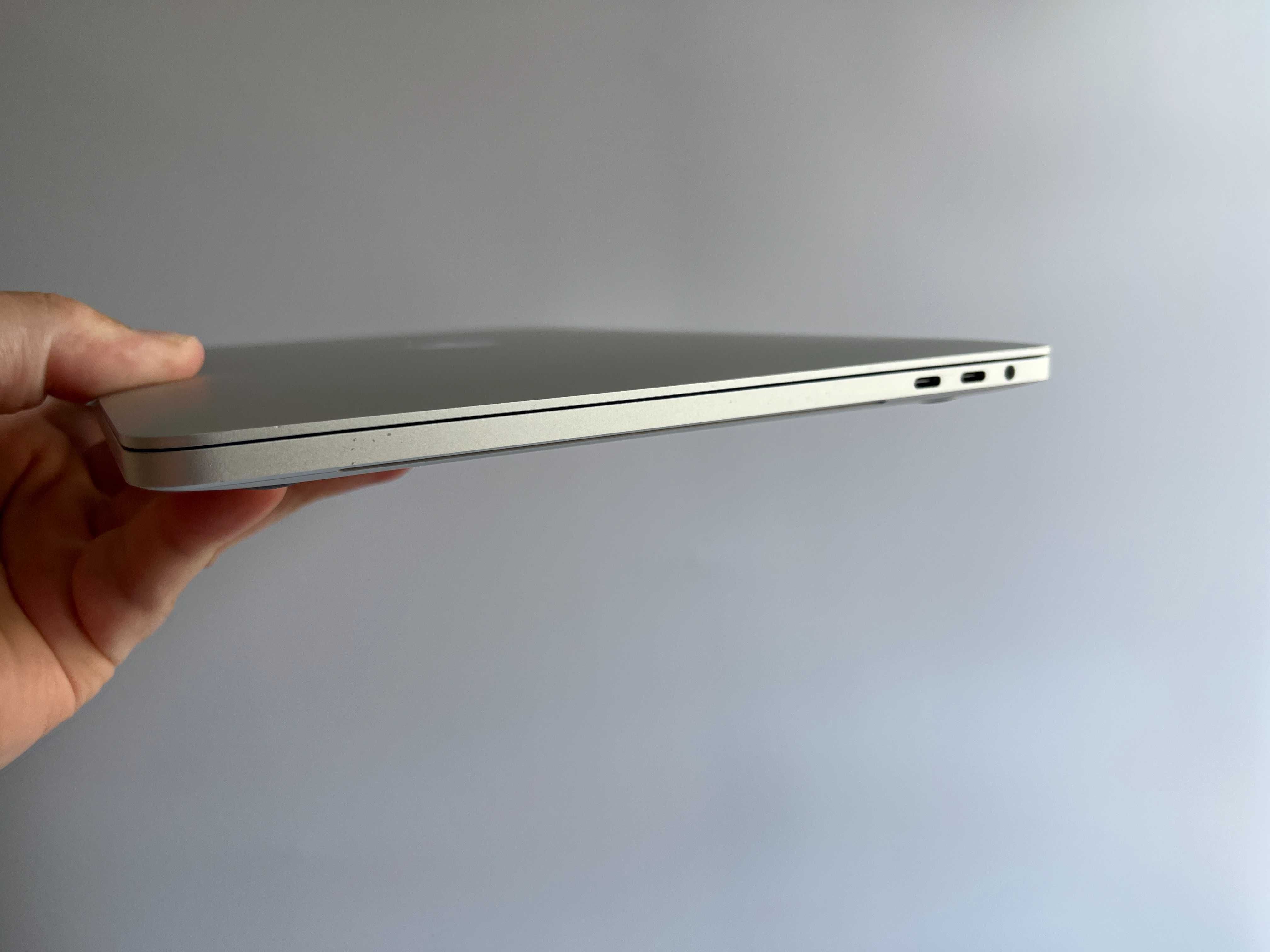 MACBOOK PRO 13" A2251 I5-1038NG7 16GB 512GB SSD NVME  FV23 silve ideał