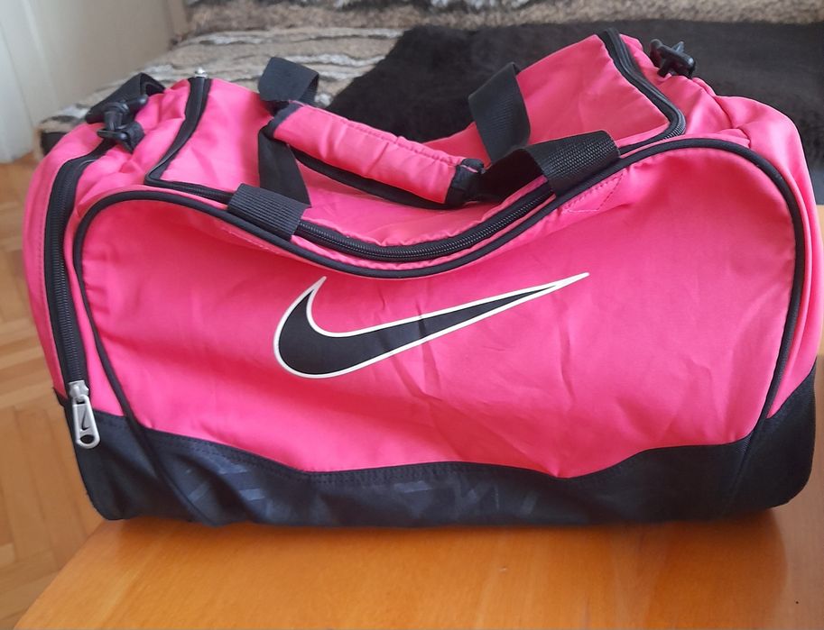 Nike спортивно-дорожня сумка.