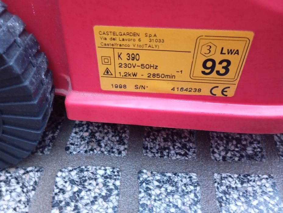 Máquina de cortar relva elétricas novas