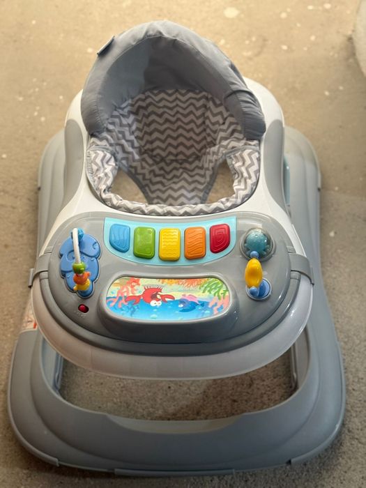 Berço e andador como novos