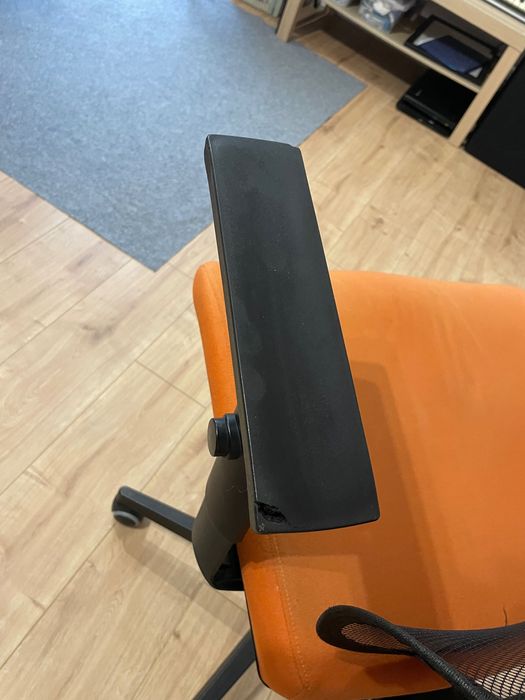 Krzesło fotel biurowy biura biurka Nowy Styl Intrata możliwy zagłówek